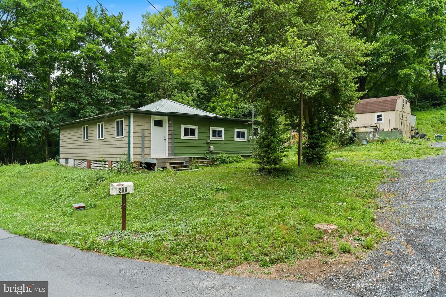 Property Photo: 200 Creekside Drive PA 17025