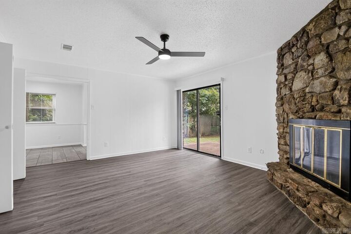 Property Photo: 10018 Forester Cv AR 72209