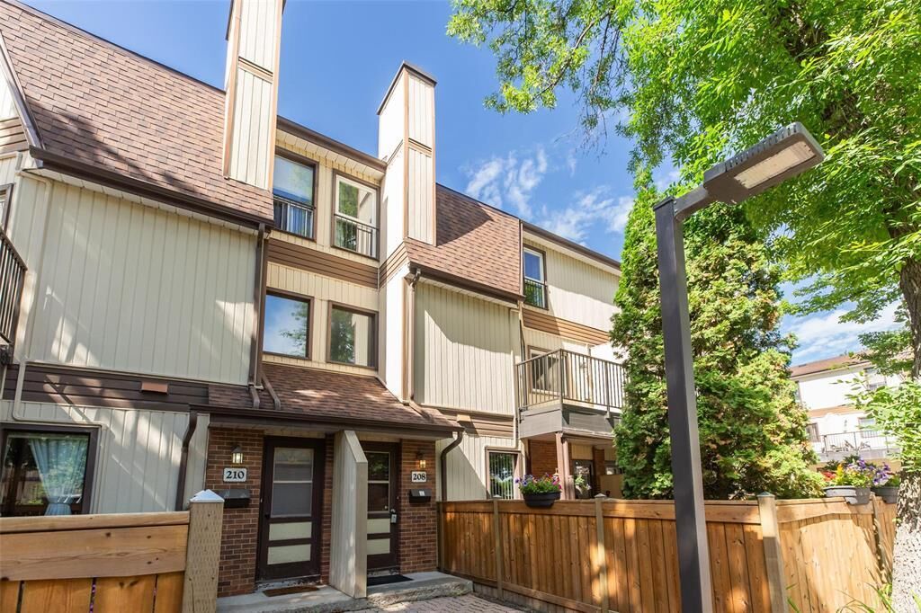 Photo de la propriété:  3040 Pembina Highway  MB R3T 4N1 