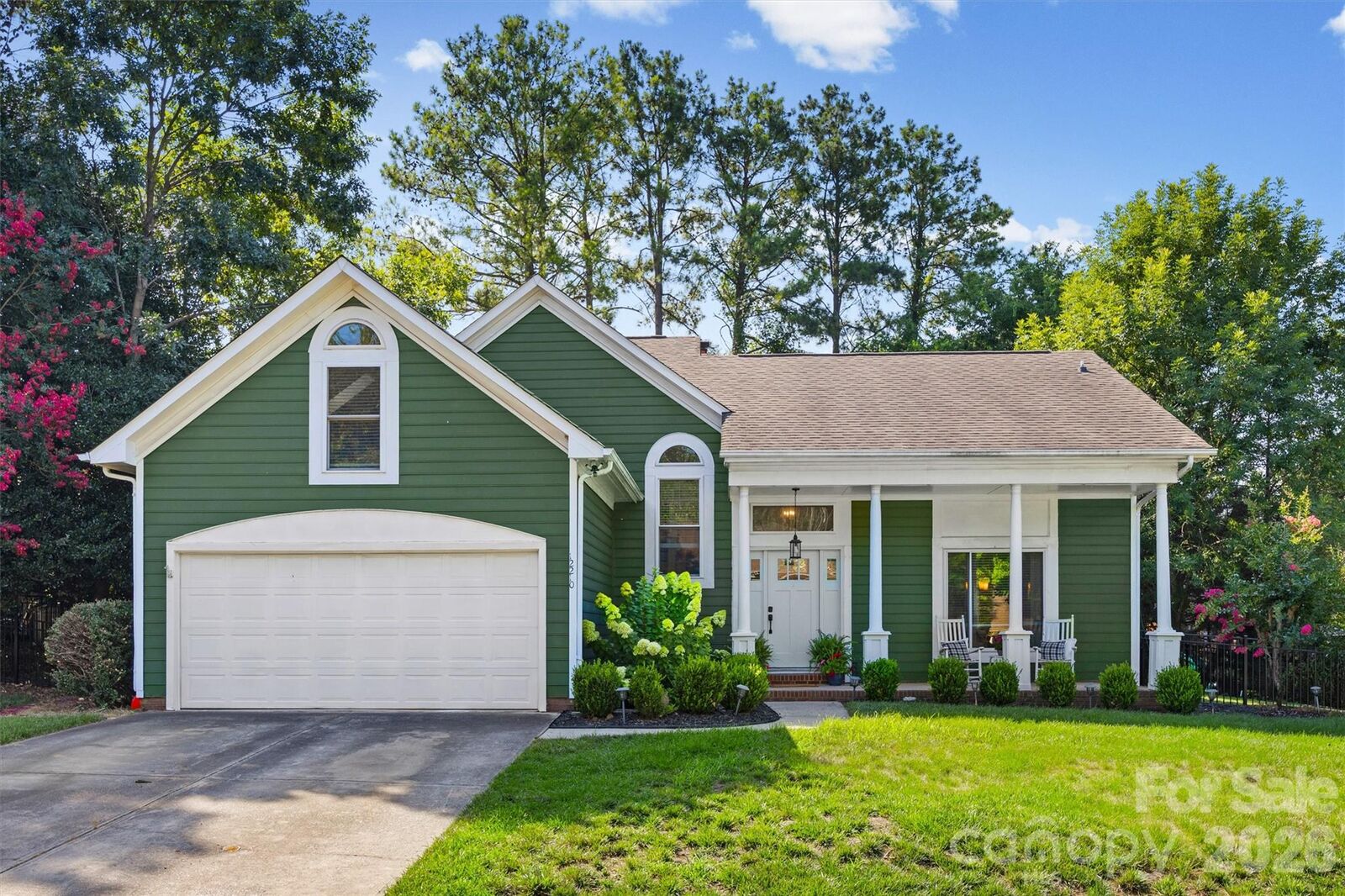 Property Photo:  12210 Landing Green Drive  NC 28277 