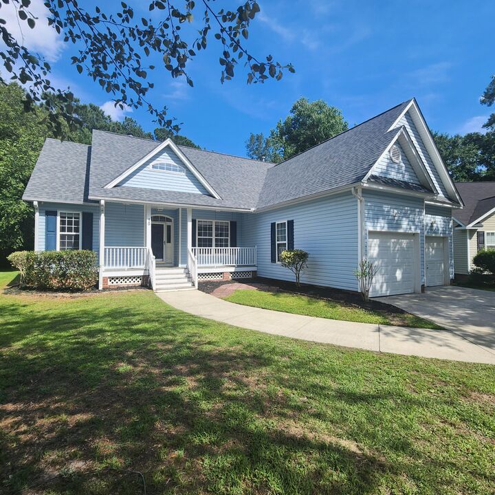Property Photo:  15 Commissioners Court  SC 29410 