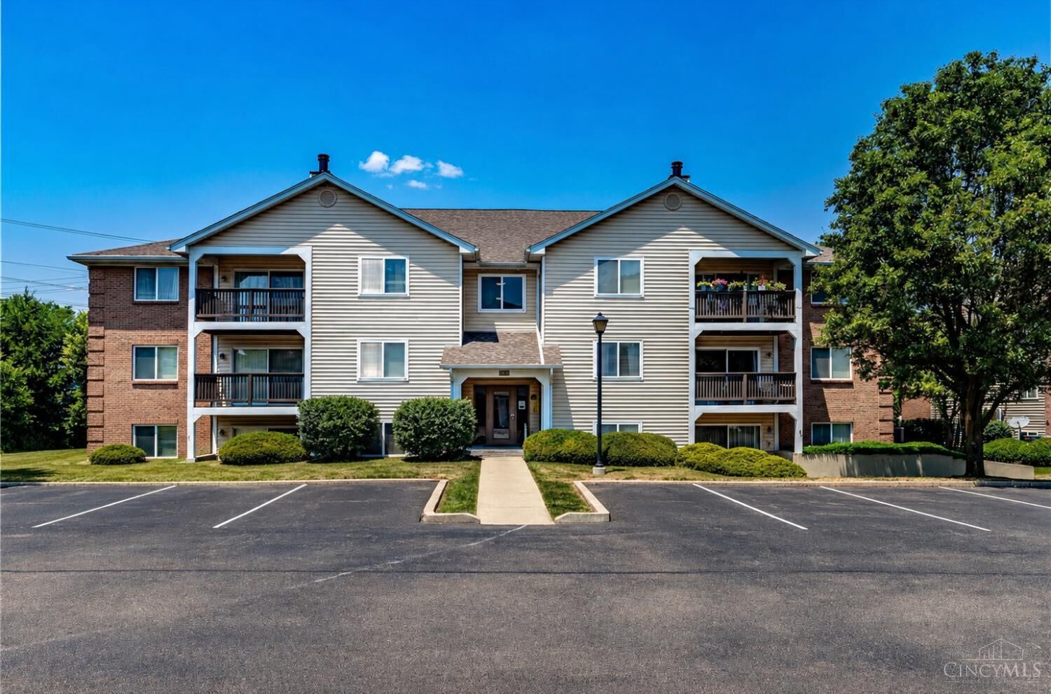 Property Photo:  12171 Regency Run Court  OH 45240 
