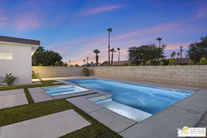 Property Photo:  2800 E San Juan Rd  CA 92262 