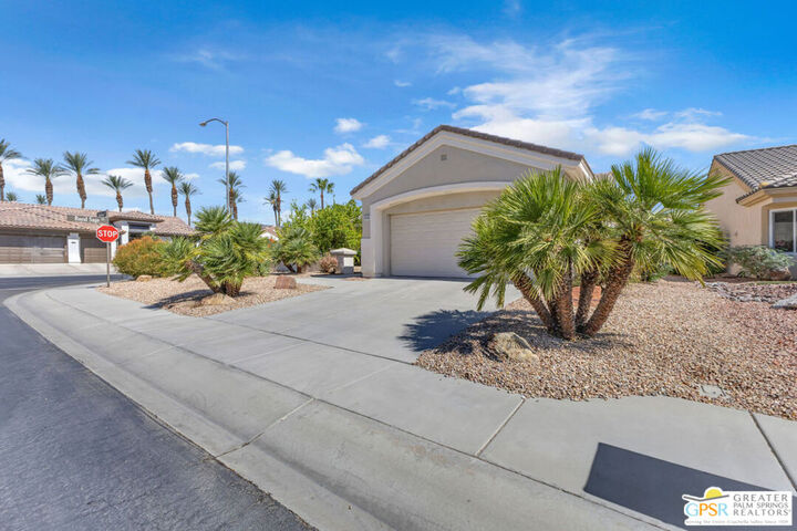 Property Photo:  78164 Brookhaven Ln  CA 92211 