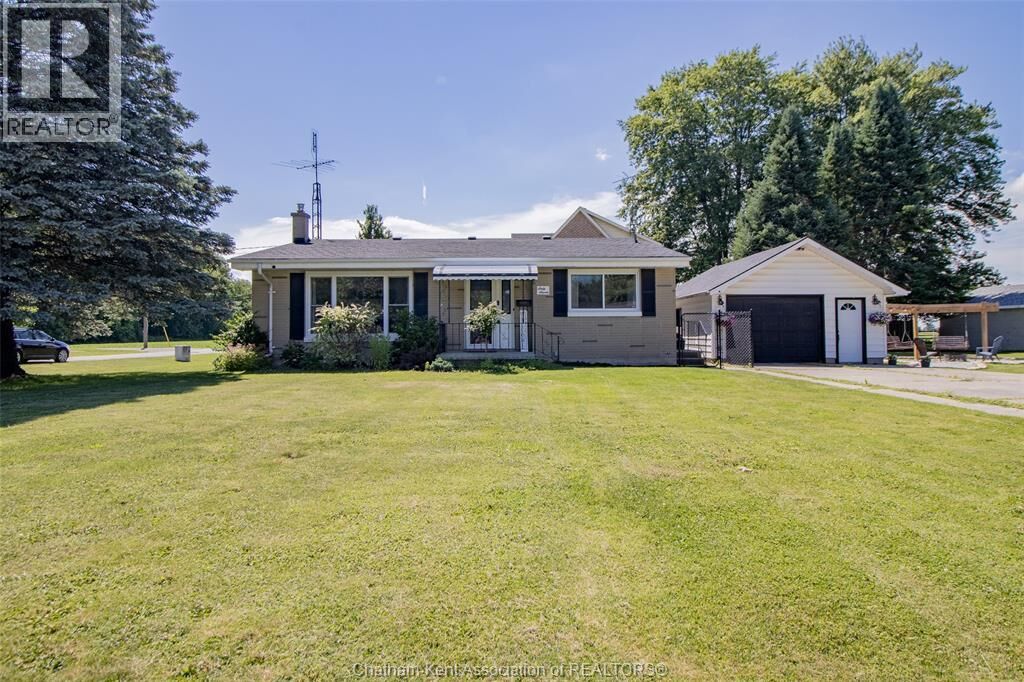 Property Photo:  67 Walnut Drive  ON N8A 3L4 