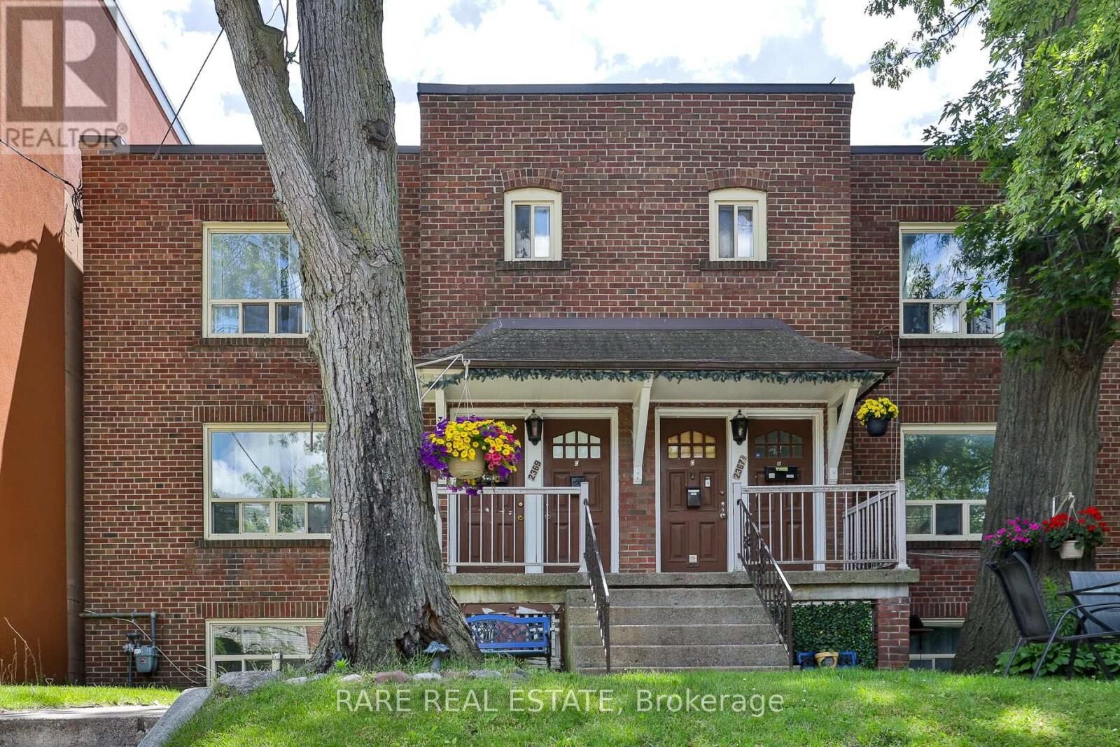 Property Photo:  2369 Queen Street East A  ON M4E 1H2 
