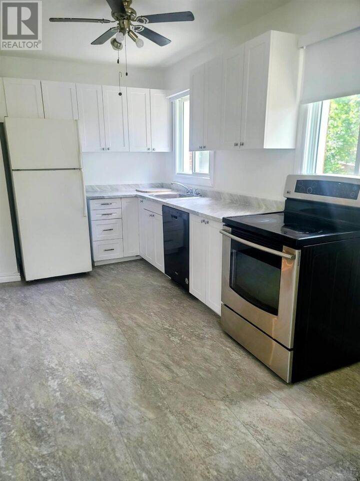 Property Photo:  135 Dieppe Ave  ON P5A 1H6 