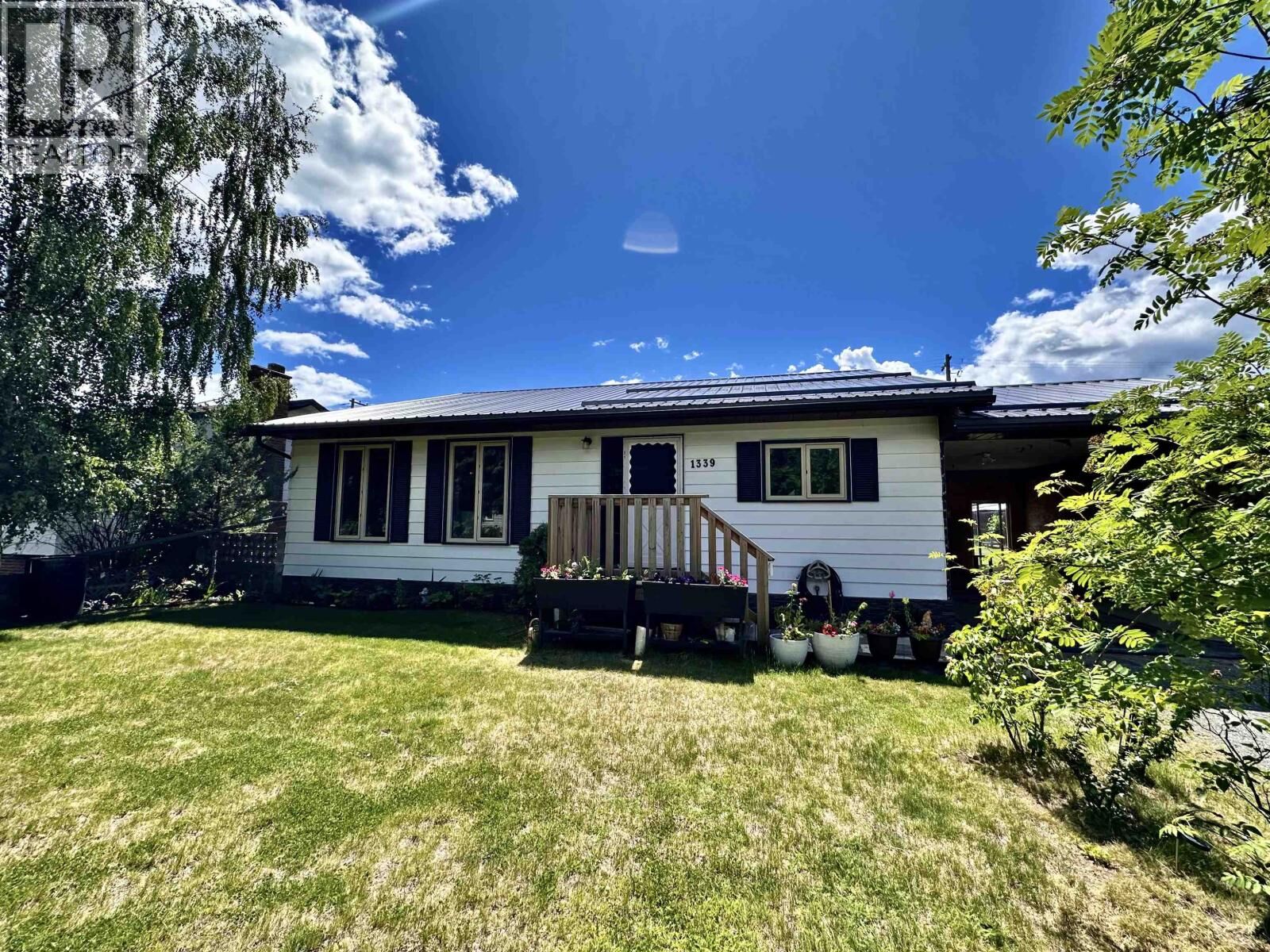 Property Photo: 1339 7th Avenue BC V0E 2Z0