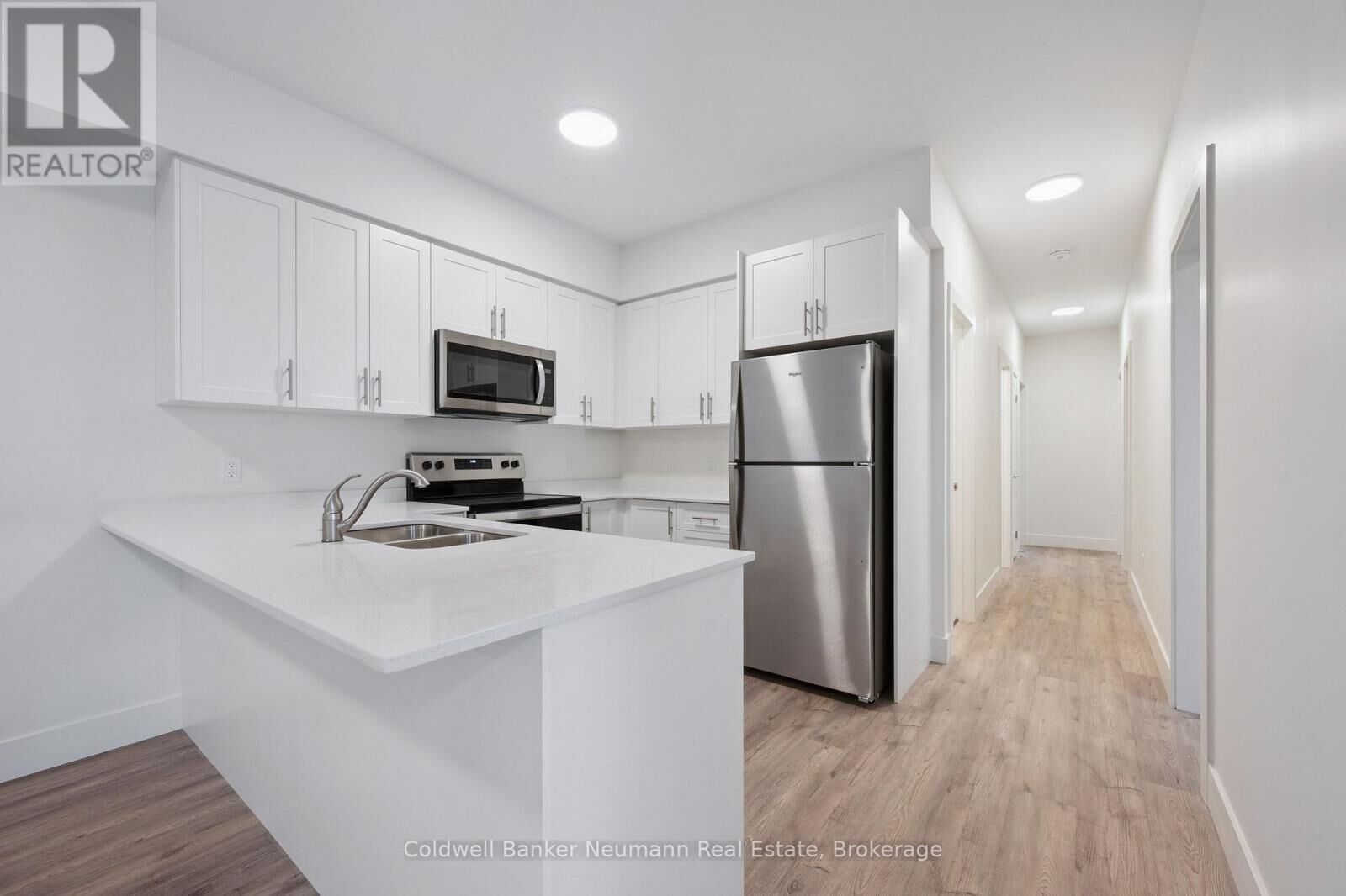 Property Photo:  8 Orchard Crescent A  ON N1E 1W9 