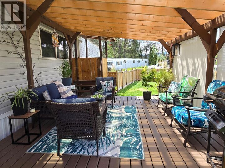Property Photo: 500 16th Avenue 12 BC V0G 1G0