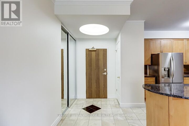 Property Photo:  11 William Carson Crescent 308  ON M2P 2G1 
