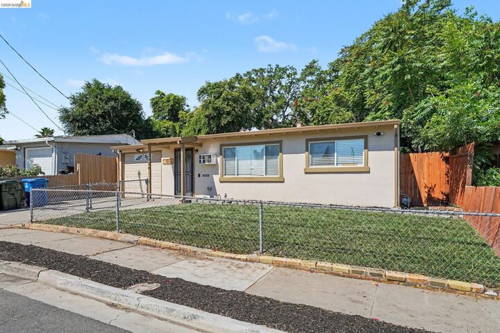 Property Photo:  2924 Elizabeth Ln  CA 94509 