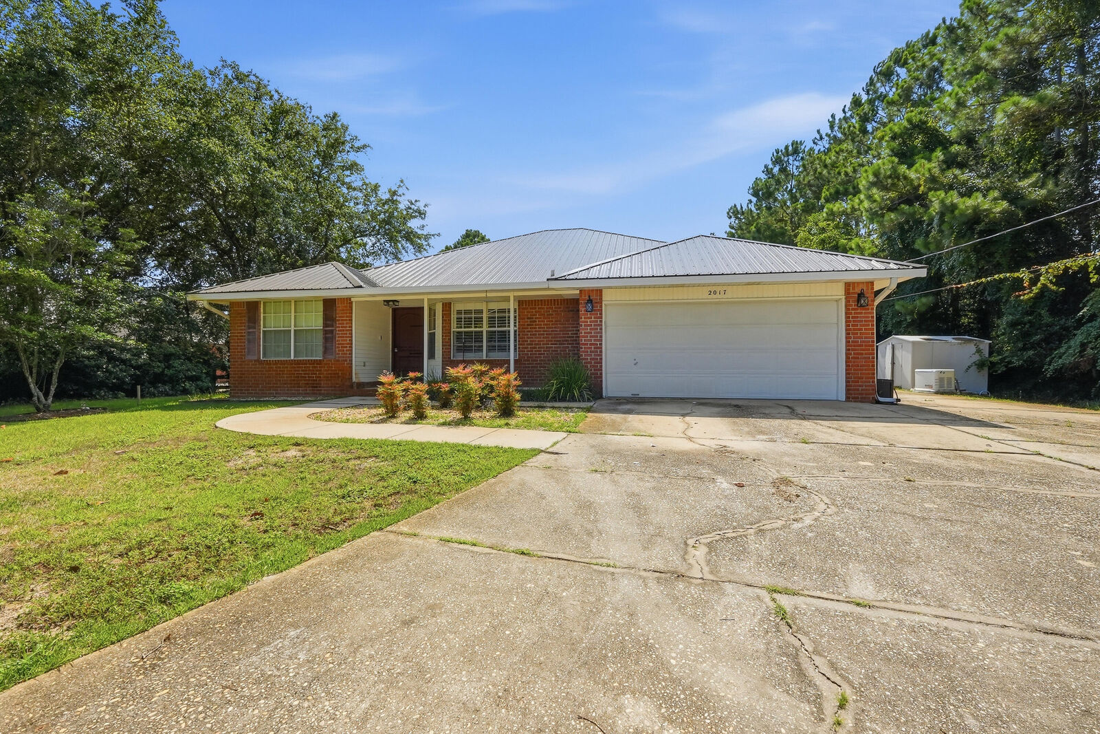 Property Photo:  2017 Candlewood Drive  FL 32566 