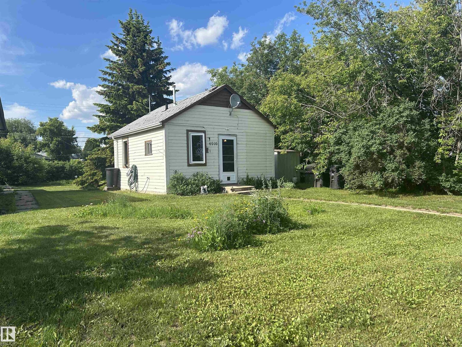 Property Photo:  4916 50 Avenue  AB T0A 2W0 