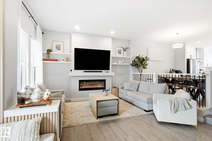 Property Photo:  3415 Erlanger Bend NW  AB T6M 3A5 