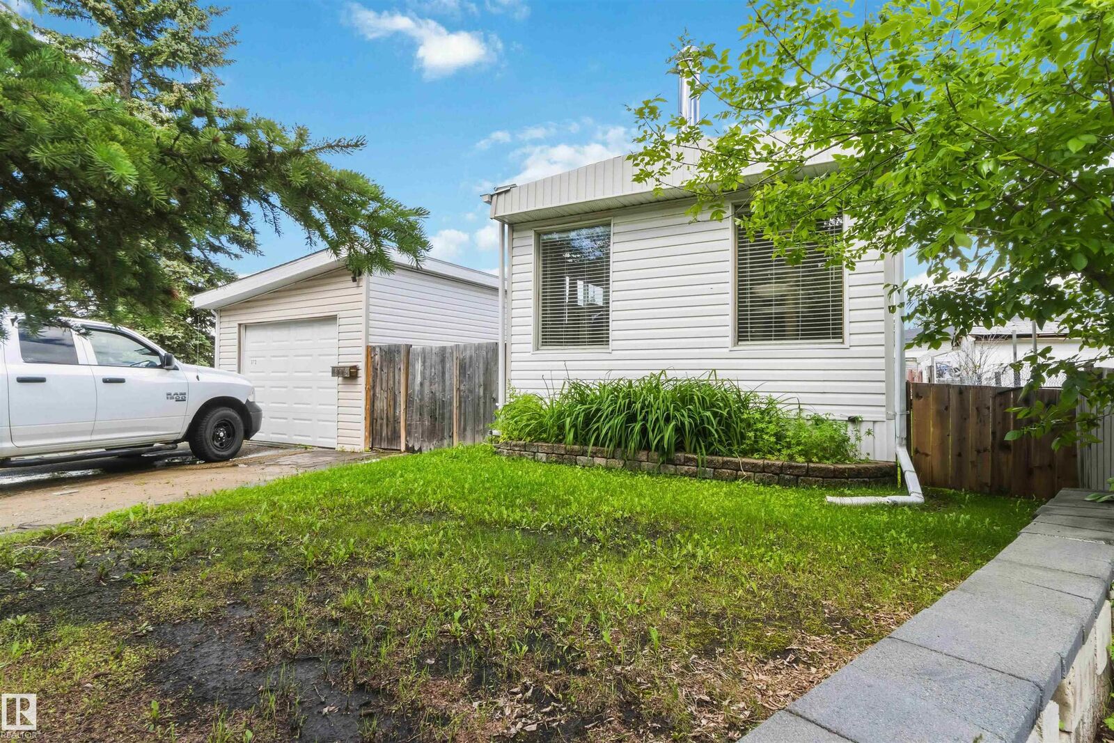 Property Photo:  372 Evergreen Park NW  AB T5Y 4M2 