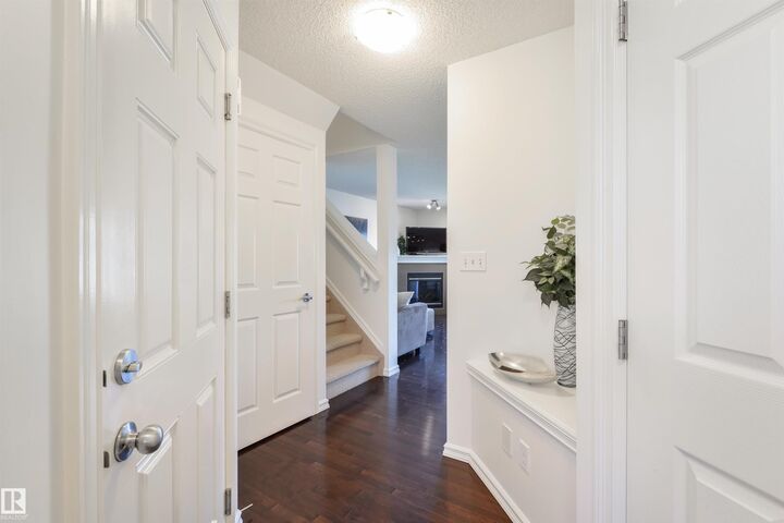 Property Photo:  2340 Casselman Crescent SW  AB T6W 0W1 