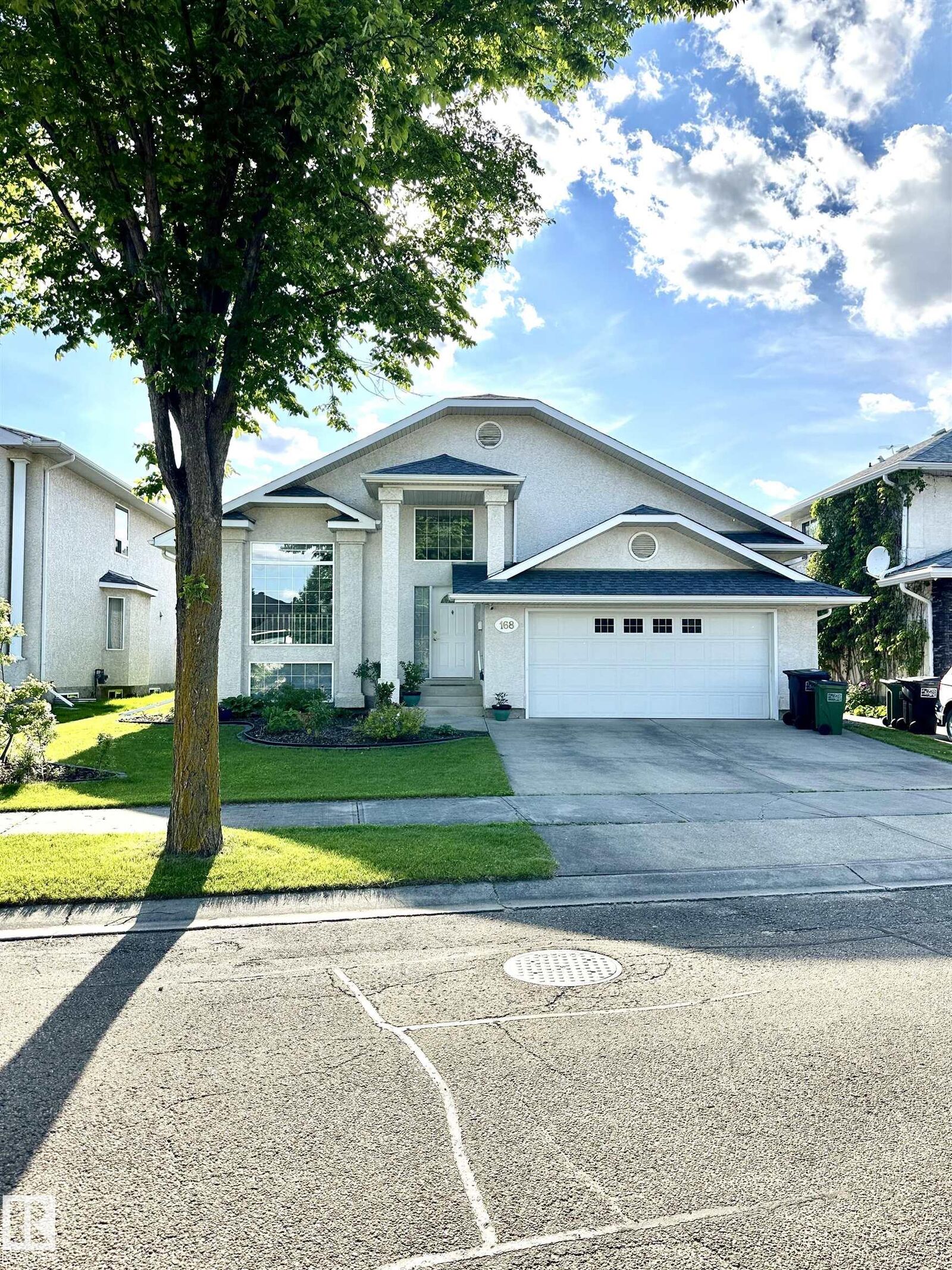 Property Photo:  168 Kulawy Drive NW  AB T6L 6Z1 
