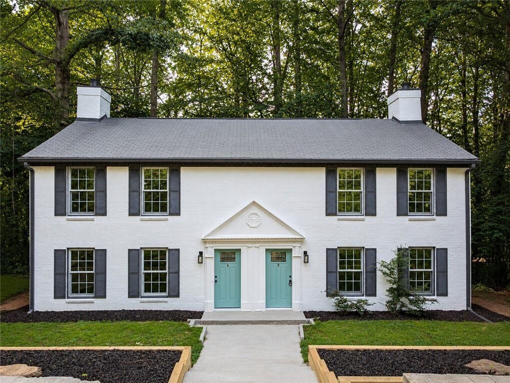 Property Photo:  5645 Estates Court  GA 30093 