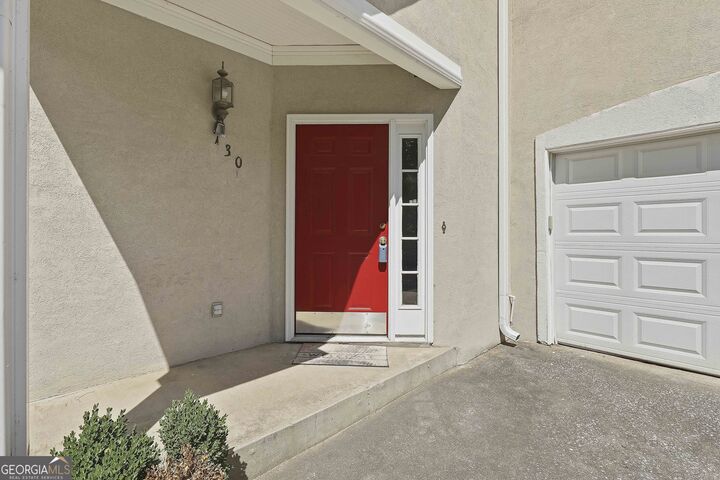 Property Photo:  130 S Fairfield Drive  GA 30269 