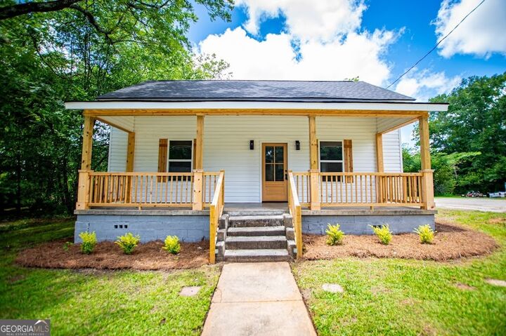 Property Photo:  115 Pine Street  GA 30117 