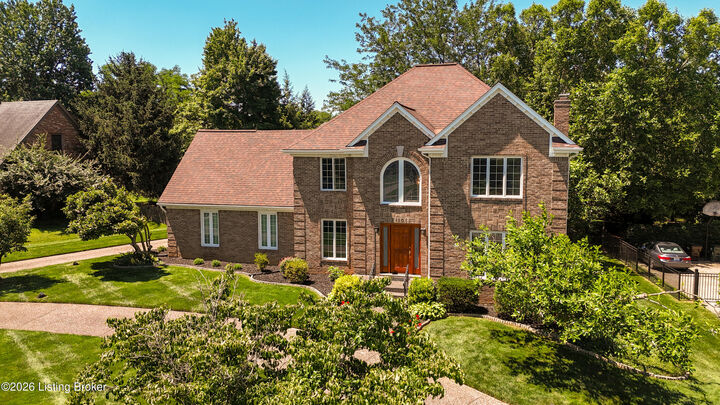 Property Photo:  7110 Wood Briar Rd  KY 40241 