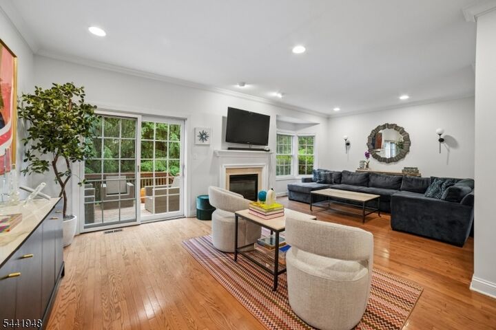 Property Photo:  509 Binghampton Ln  NJ 07039 