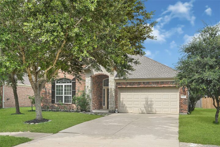 Property Photo: 4702 Sedgewood Drive TX 77471