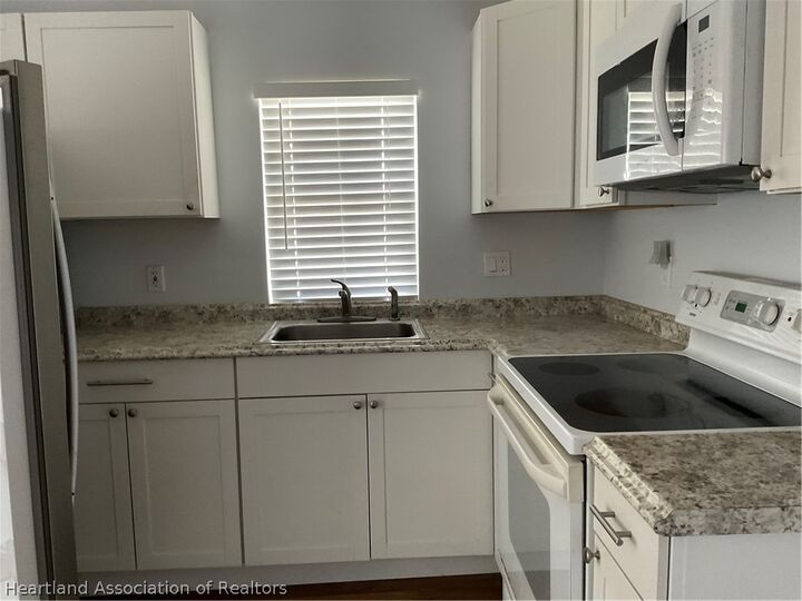 Property Photo:  100 Gwen Hill Street  FL 33825 