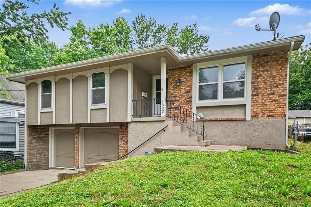 Property Photo:  1322 S Hocker Avenue  MO 64055 