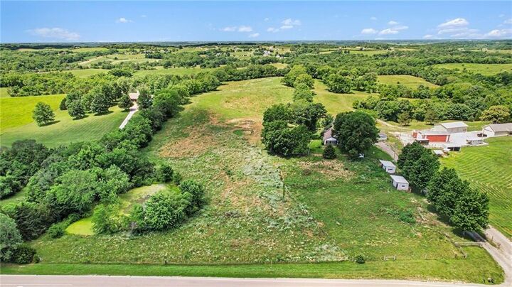 Property Photo:  9220 NW N Highway  MO 64153 