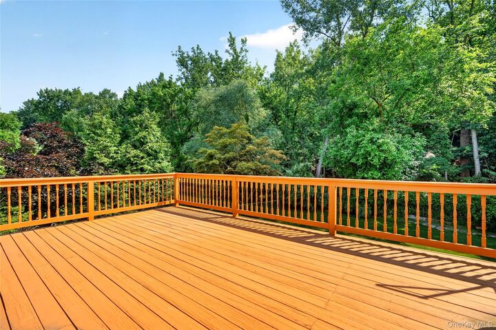 Property Photo:  10 Lighthouse Court  NY 10986 