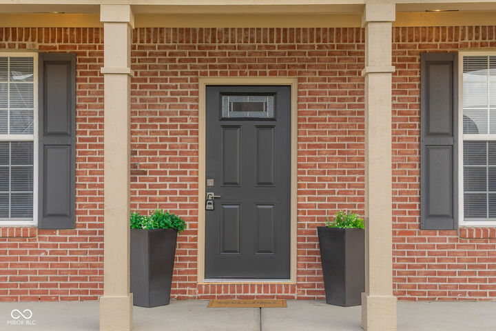 Property Photo:  1911 St James Place  IN 47201 