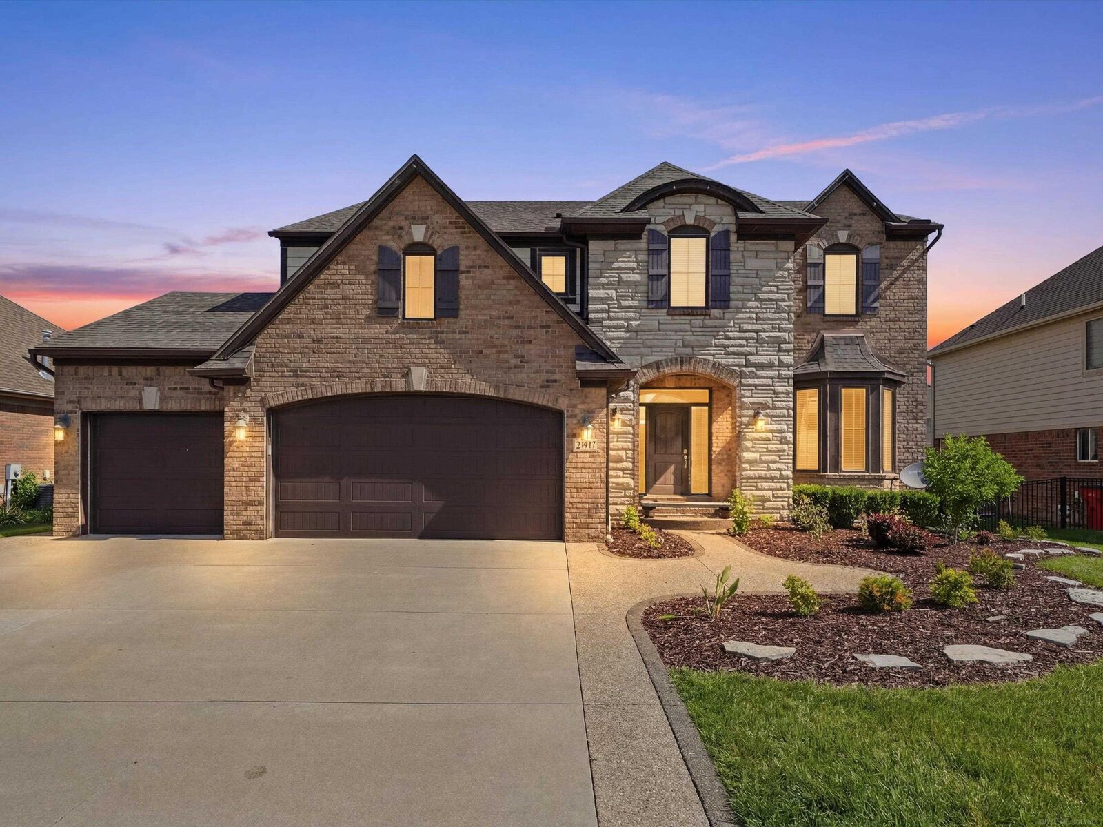 Property Photo:  21917 Bellewood Drive  MI 48044 