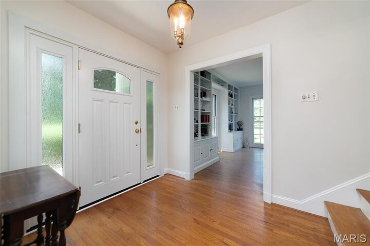 Property Photo:  1 E Weldon Springs Heights Drive  MO 63304 