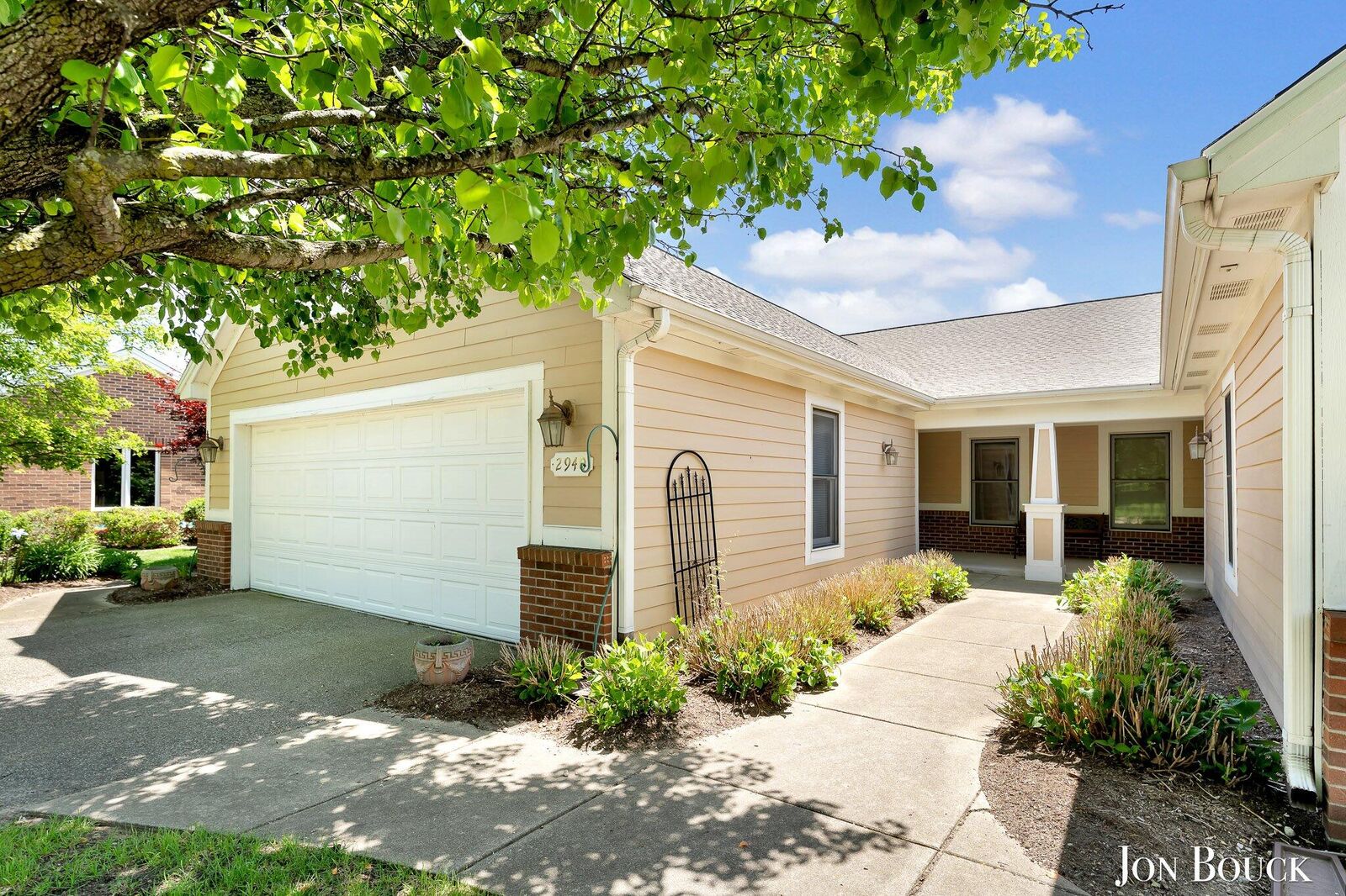 Property Photo:  2940 Grand Isle Drive NE  MI 49306 
