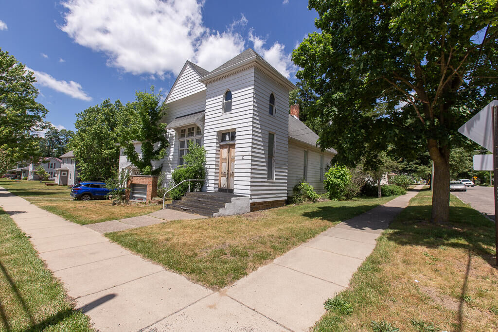 Property Photo: 31 Vine Street MI 49242