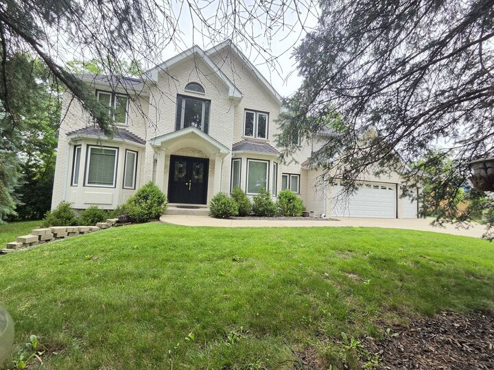 Property Photo: 16W374 94th Street IL 60527