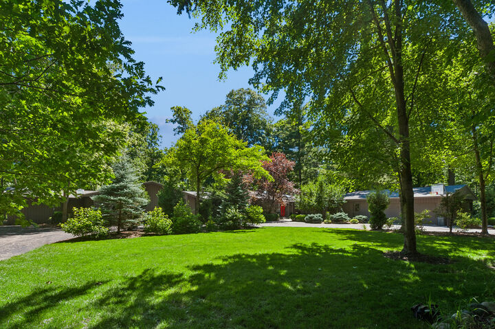 Property Photo:  3035 Blackthorn Road  IL 60015 