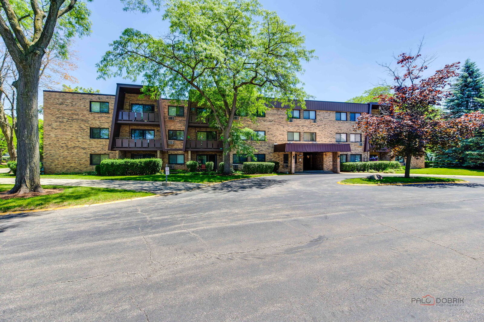 Property Photo:  2604 N Windsor Drive 204  IL 60004 