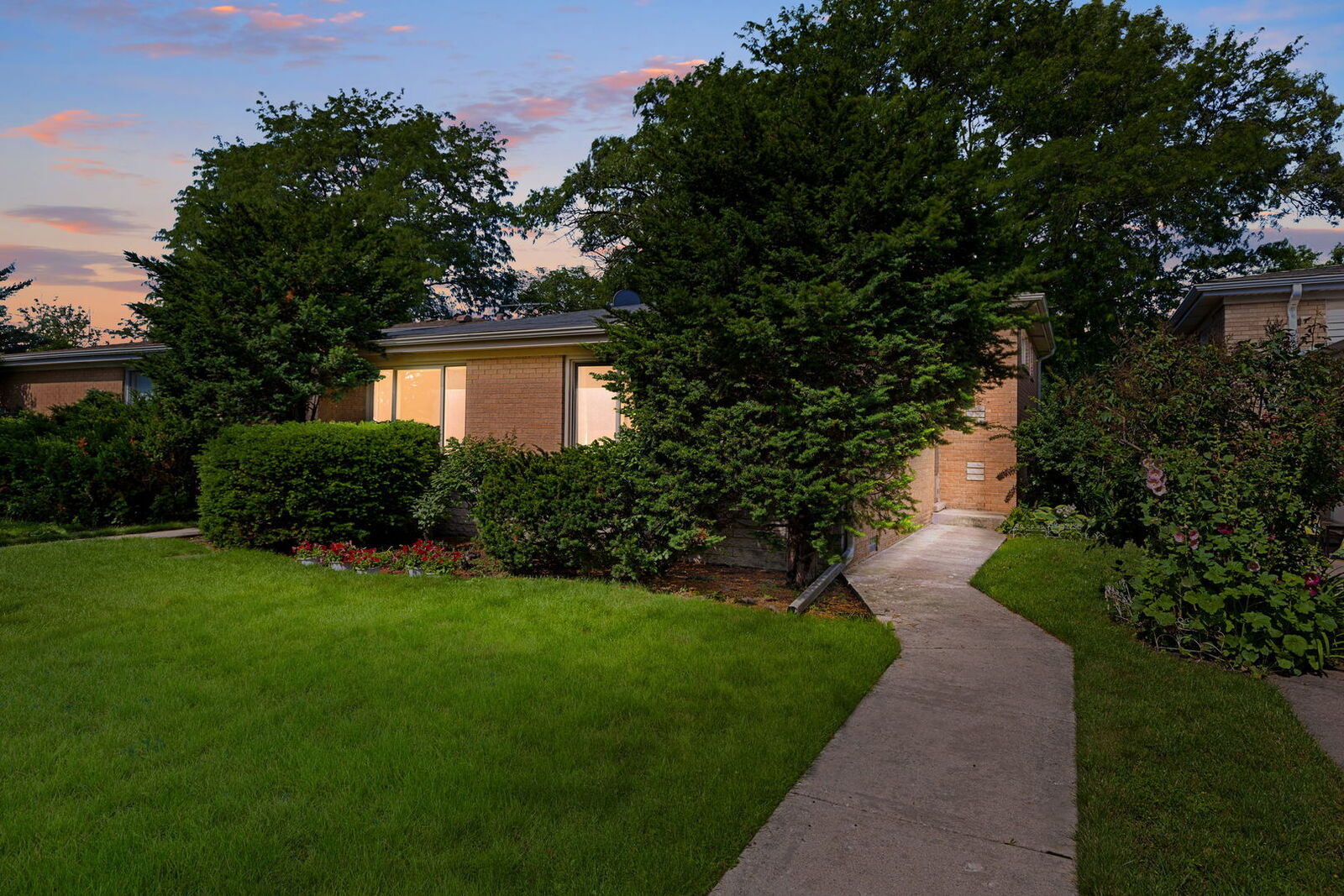 Property Photo:  9306 Lavergne Avenue  IL 60077 