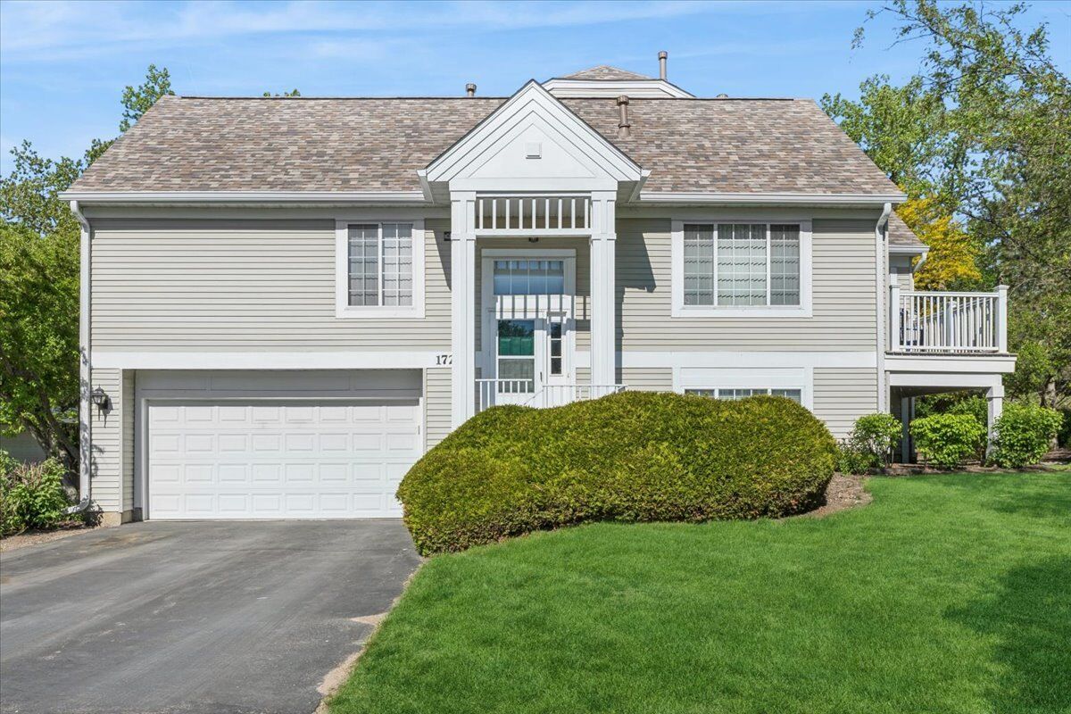 Property Photo:  1720 Sienna Court  IL 60090 