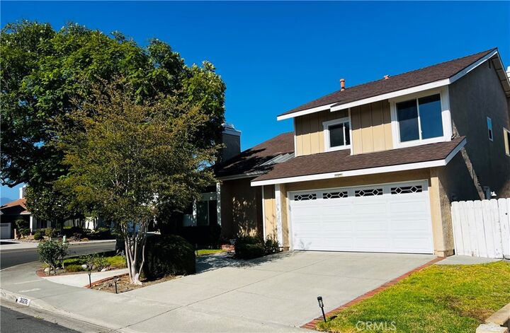 Property Photo:  26276 Buscador  CA 92692 