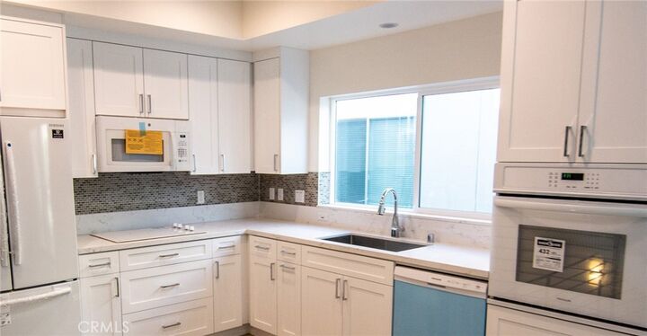 Property Photo:  1187 Crenshaw Boulevard 103  CA 90019 