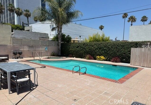 Property Photo:  14647 Dickens 8  CA 91403 