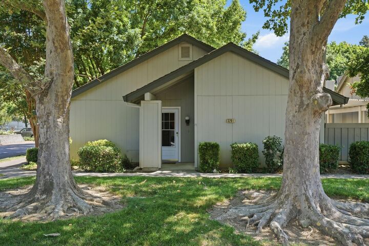 Property Photo:  3201 Swallows Nest Drive  CA 95833 
