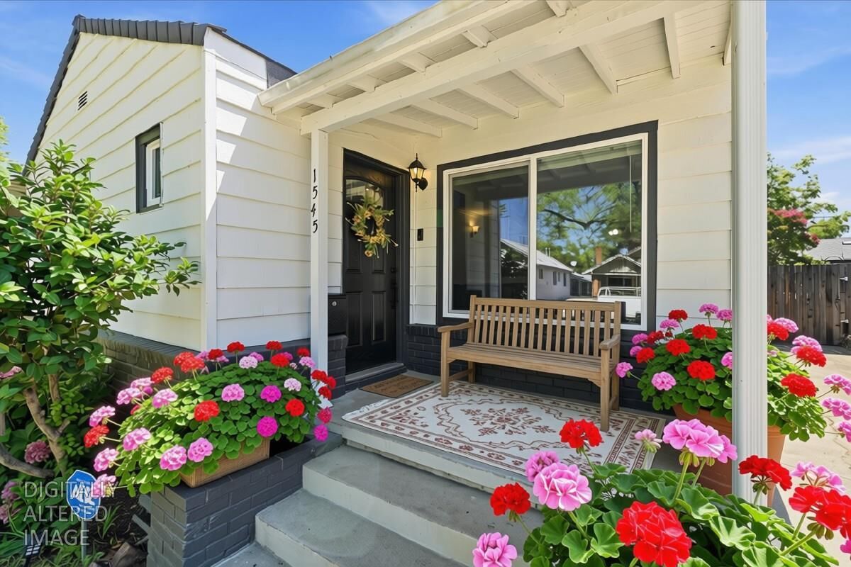 Property Photo: 1545 35th Street CA 95816