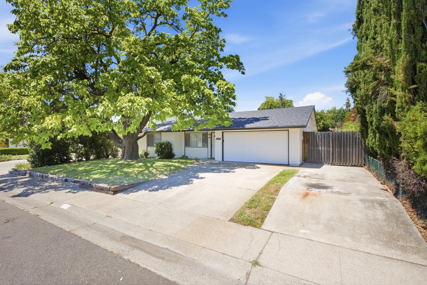 Property Photo: 2209 Cervantes Drive CA 95670