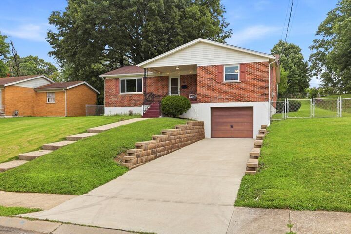 Property Photo:  4232 Lafayette Court  KY 41018 