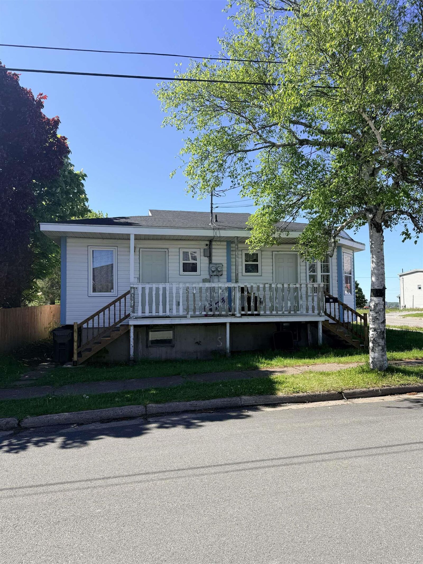 Property Photo:  B1n2h3 100-102 Henry Street Street  NS B1N 2H3 